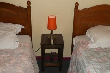 فندق فئة نجمة واحدة L Auberge De Mandrin