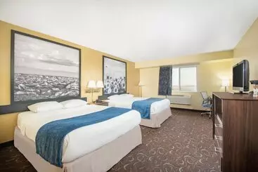 מוטל Four Seasons Inn