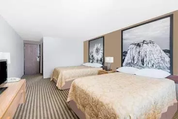 מוטל Super 8 By Wyndham Bowman