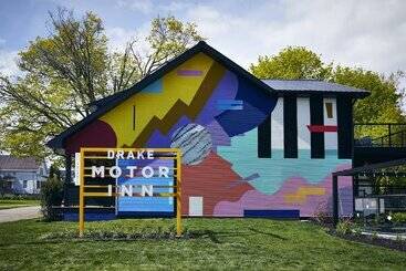 Drake Devonshire And Motor Inn