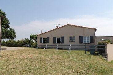 Mökkimajoitus Gîte De La Bade