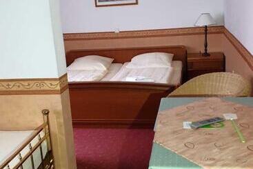 Отель Landgasthaus Meyer