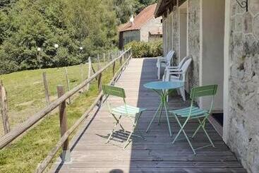 펜션 Moulin De Lachaud