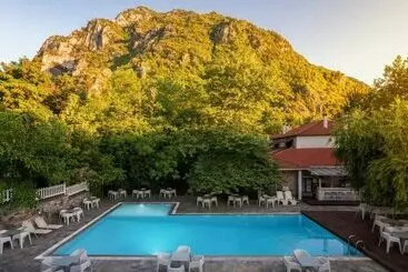 Hotel Konitsa River Whisper  Gefyri Triple Suite
