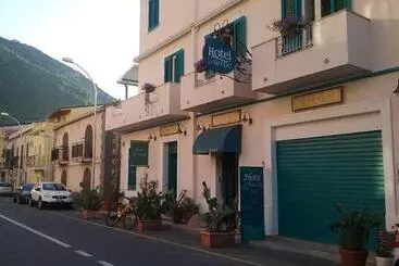 ホテル Le Sirene Scilla