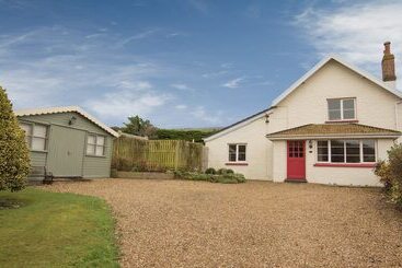 Bridge Cottage Croyde 3 4 Bed, Sleeps 8, Hot Tub