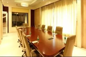 Hotel Treebo Premium Metropolis