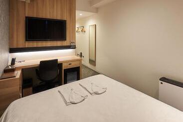 Henn Na Hotel Komatsu Ekimae