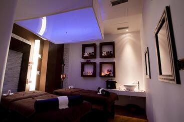 Sunshine Hotel & Spa