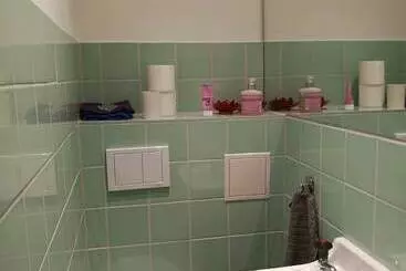 Bed and Breakfast Explorers Club