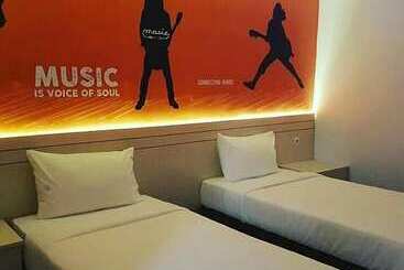 Front One Inn Sidoarjo