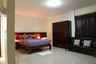 Hotel Thathong House