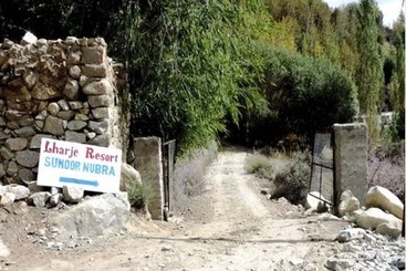 Hotel Tih Lharje Resort   Nubra