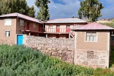 Aamiaismajoitus (B&B) Taquile Hospedaje Mario