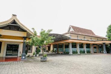 호텔 Oyo 1984  Istana Family