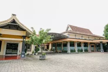 Hotel Oyo 1984  Istana Family