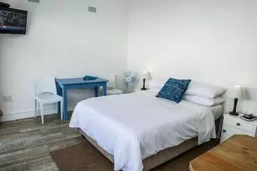 Hotelli Silver Spray Beach Accommodation