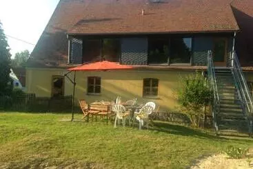 Moderne Pension Vonbartsch Mit Ladestation In Der Sächsischen Schweiz