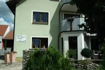 Hostel Gästehof   Weinbau Säger