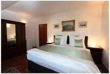 Albergue Restaurant Penzion U Buchlovskeho Zamku