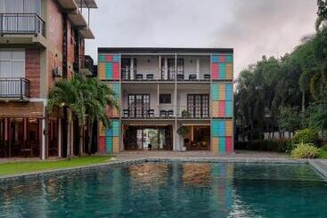 Resort Mapakada Village Mahiyanganaya