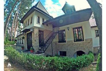 Hotel Complex Parc Pini Moinesti