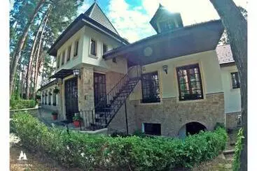 Hôtel Complex Parc Pini Moinesti