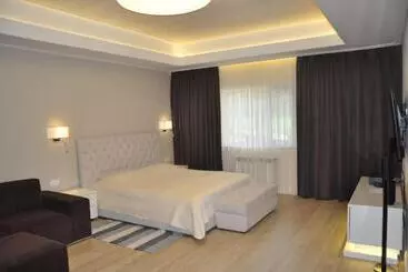 Park Hotel Tihiy Les