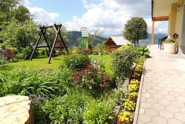 Bed and Breakfast Ferienwohnungen Schöbringer