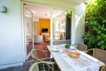 بنسيون De Kanalkieker Apartmenthaus Meier