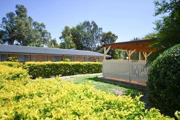 Motel Macquarie Valley Motor Inn