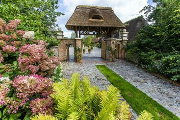 Курорт Le Domaine D Ablon   Small Luxury Hotel Of The World