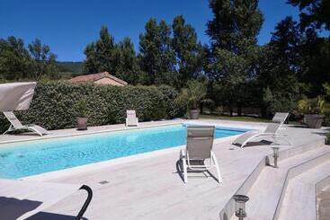 Hotel Auberge De L Helvie Chez Coco & Ricou