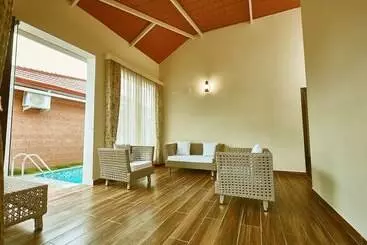 Hotel Sixth Element