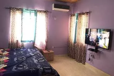 Ronna Apartments At Lakeside Estates