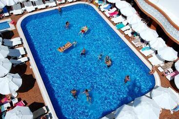 Grand Zaman Beach Hotel