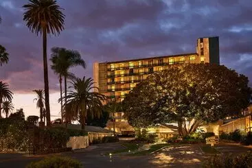 Fairmont Miramar Hotel & Bungalows