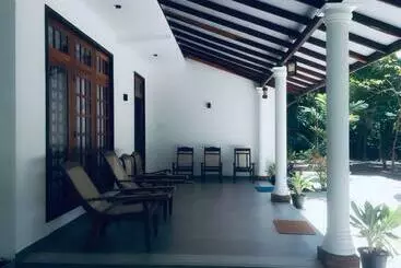 Pensió Casa Blanca