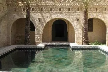 تختخواب و صبحانه Dar Nejma