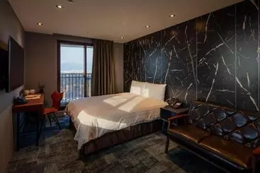 Roaders Plus Hotel   Taipei Station