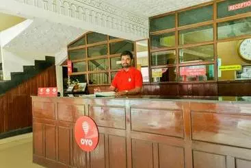 Hotel Oyo 12179  Raiban