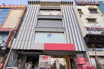 Hôtel R Square Stay Near Lb Nagar Metro