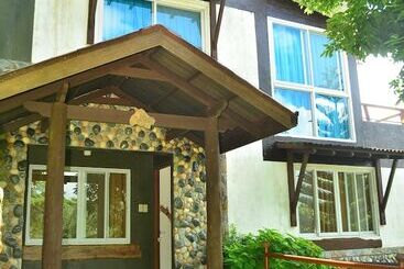 Hotel West 35 Eco Mountain Resort