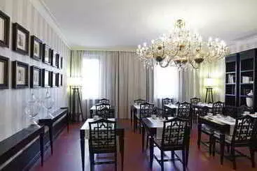 Отель Santa Maria Foris