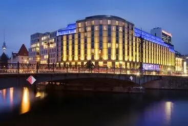 هتل Meliá Berlin