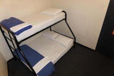 הוסטל Maze Backpackers Sydney
