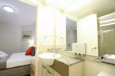 Caloundra Central Apartment Hotel Official