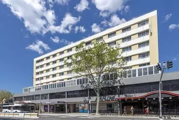 Отель Park Regis Concierge Apartments