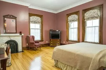 호텔 The Customs House Inn