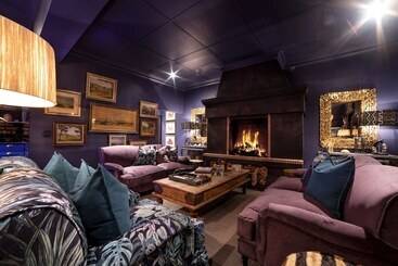 La Fontaine Boutique Hotel By The Oyster Collection